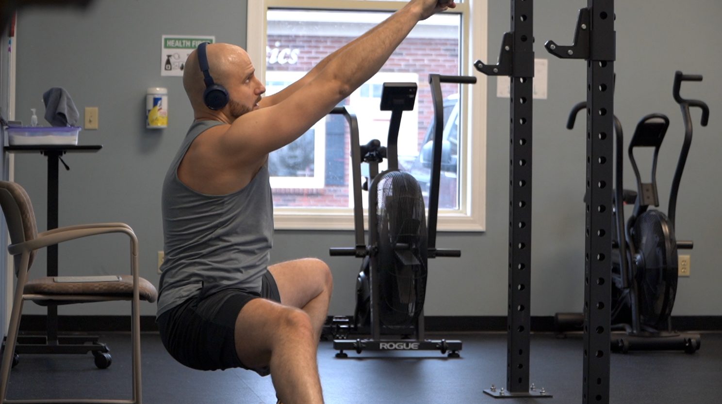 limitless-physical-therapy-half-kneeling-reach-mobility